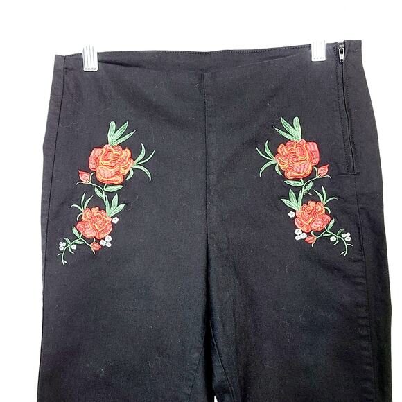 Divided by H&M Pants Womens 8 Black Embroidered Red Rose - Picture 3 of 6
